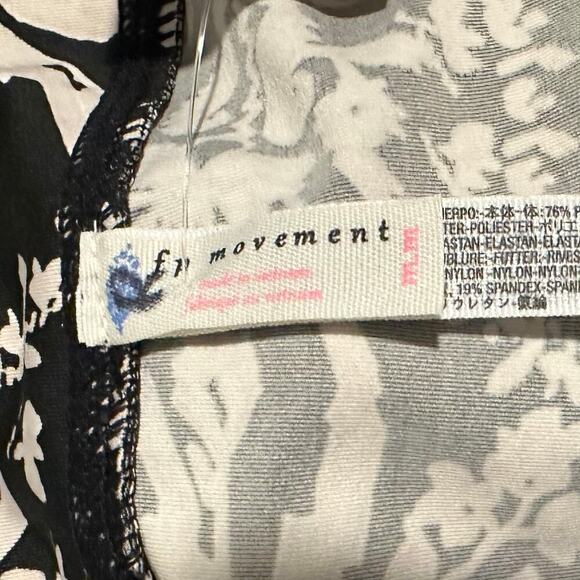 Free People Movement City Leggings Black Combo Print Medium - Picture 7 of 9